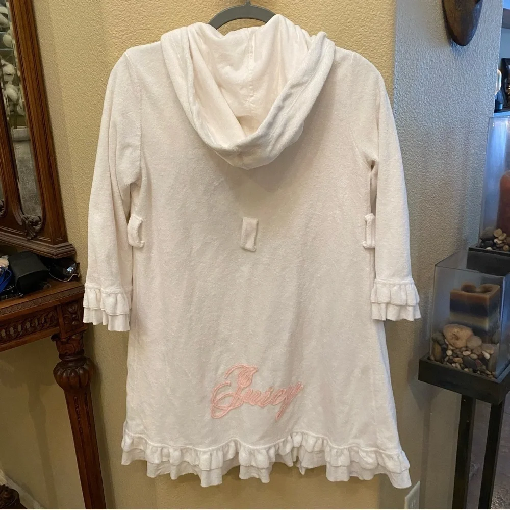 Vintage JUICY COUTURE Girls Kids White Ruffled Robe Size Medium-Missing Tie Belt
